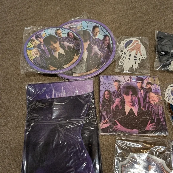 Wednesday Addams Kids Birthday Party Supplies Set Balloons Stickers Plates - Picture 4 of 6